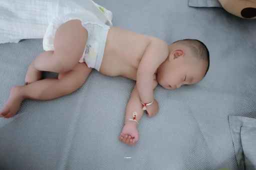 新余宝宝老打喷嚏怎么办